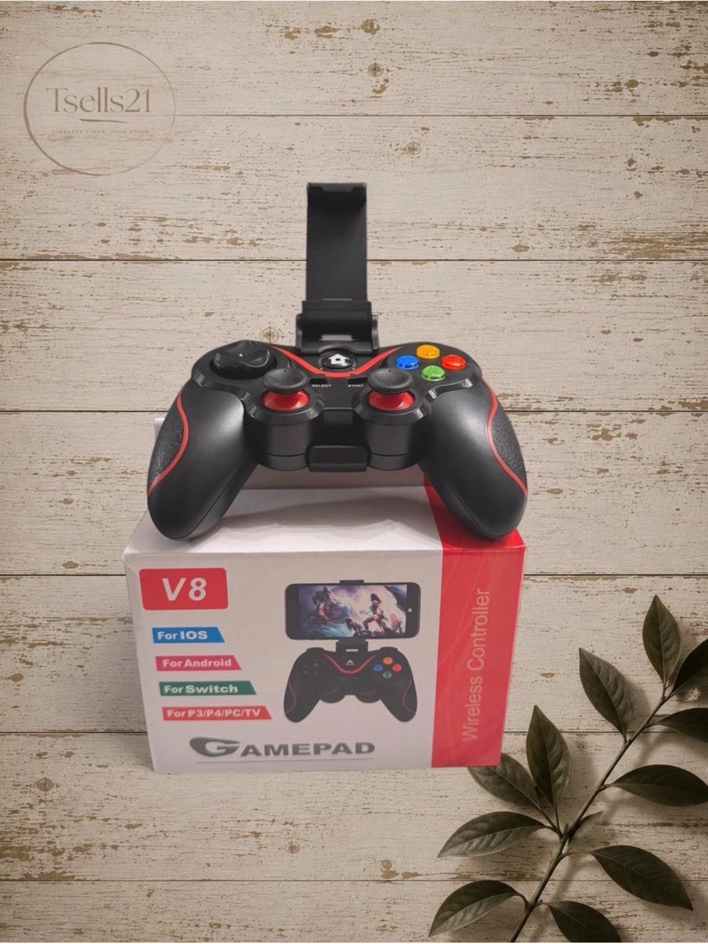 NWT V8 Wireless Bluetooth Gamepad Controller with Smartphone Clip